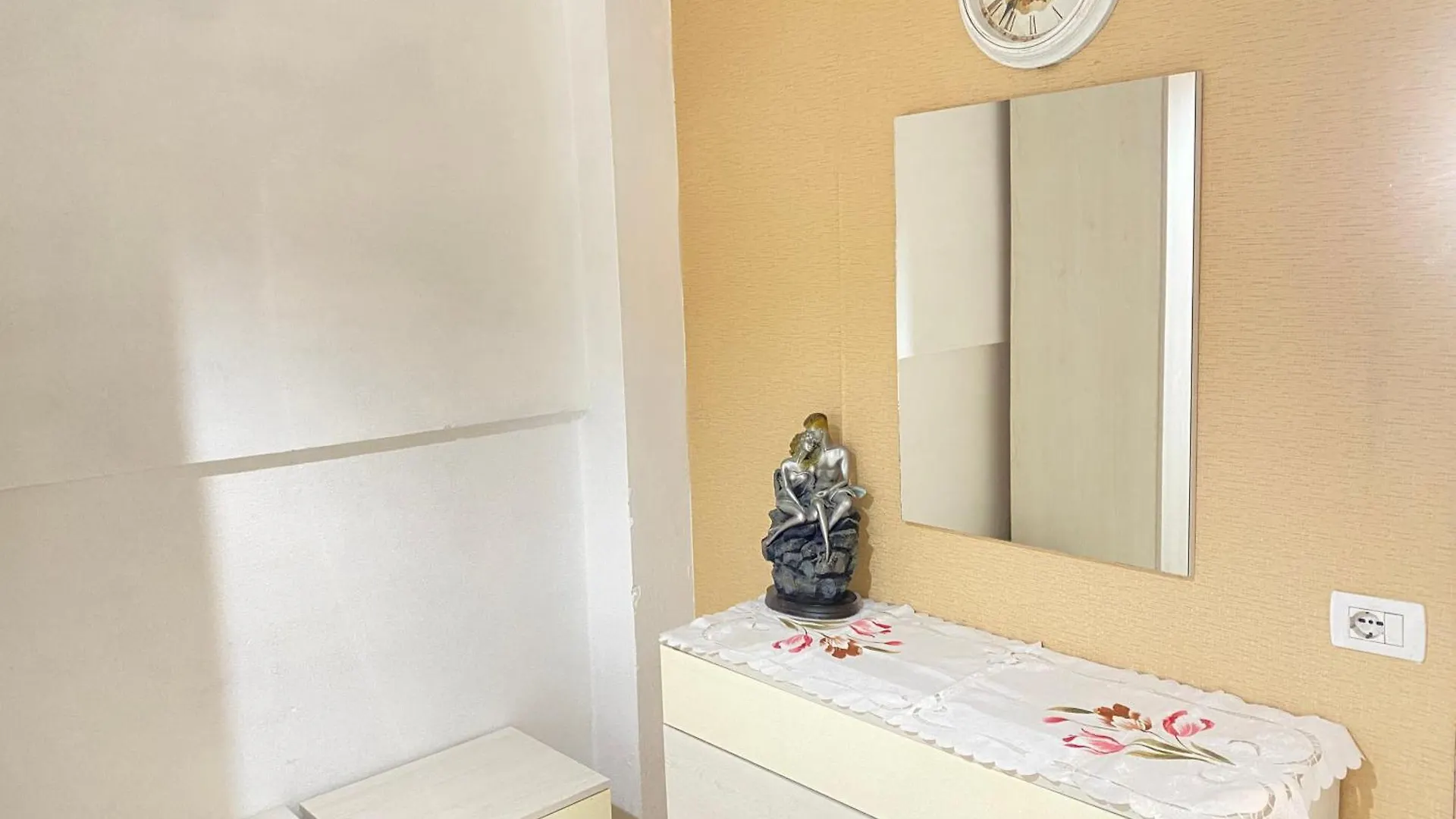 Your Seaside Home! Entire Place, Free Parking Vlorë 0*,  Αλβανία